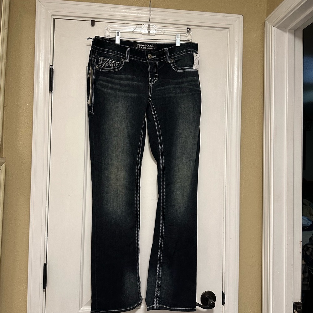 Size 9/10 Maurice’s New Bootcut Jeans.